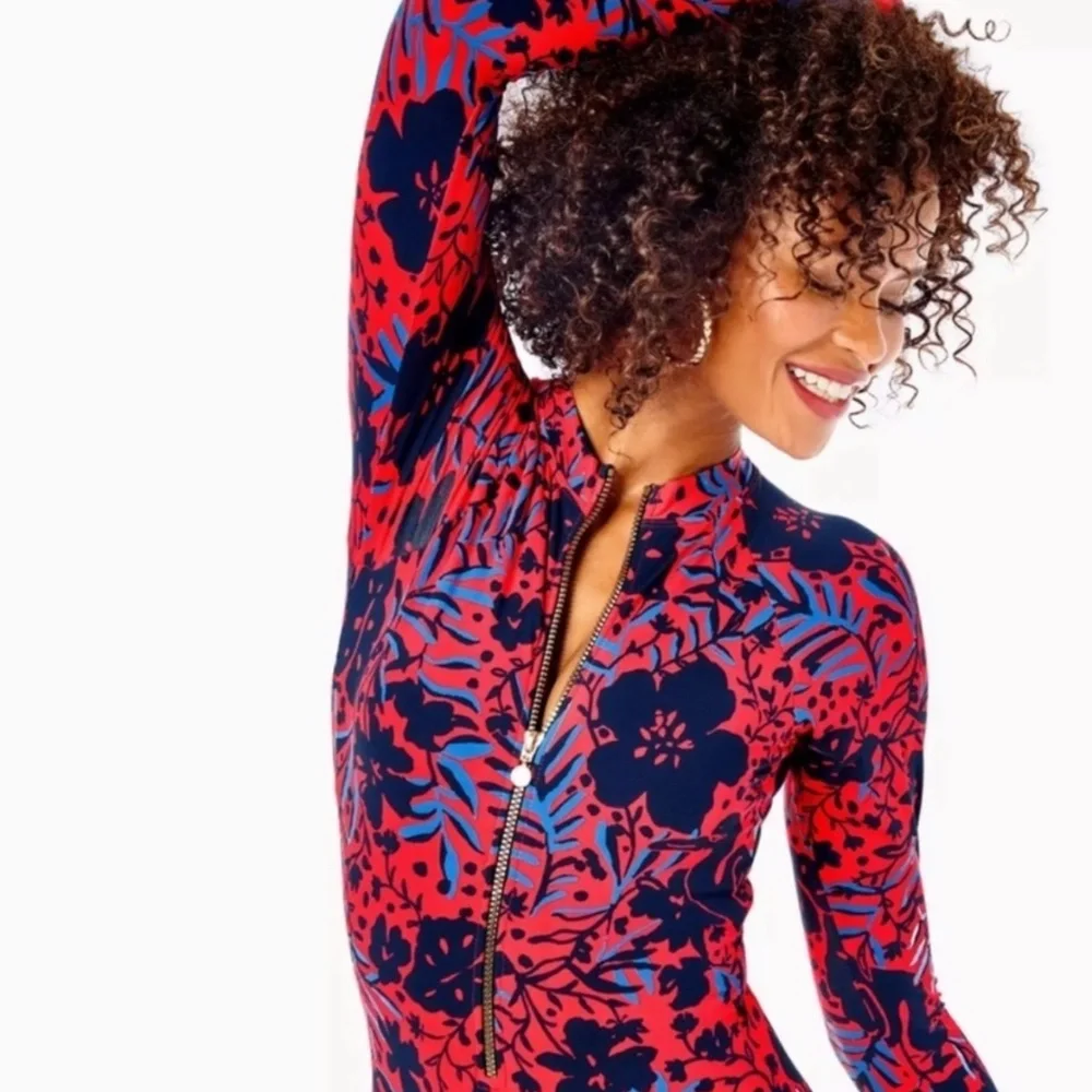 935. NWT RARE Lilly Pulitzer Randee Rashguard Ruby Red (1 Available) - Picture 2 of 2